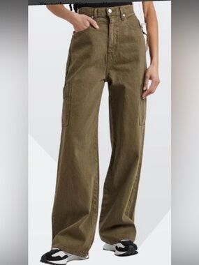 FRAME High-Rise Baggy Pocket Jeans - Surplus washed. NWT, size 27